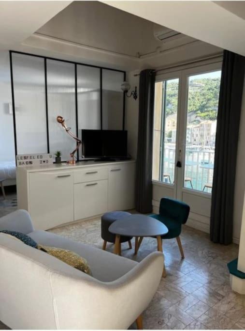 Apartment Duplex Plein Sud Sur Le Port De Bonifacio
