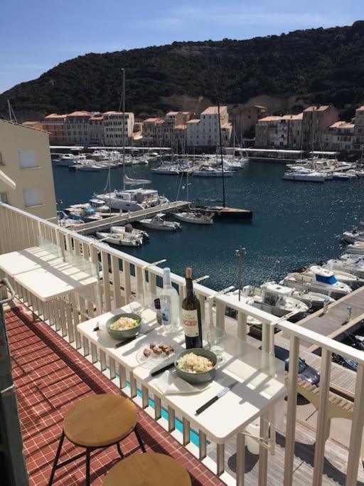 Duplex Plein Sud Sur Le Port De Bonifacio *